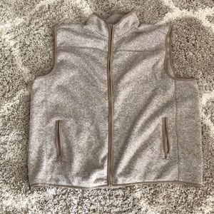 Crown and ivy heathered vest